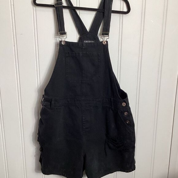Forever 21 Plus Sz Black Denim Distressed Shortalls Sz 1X - Picture 1 of 6